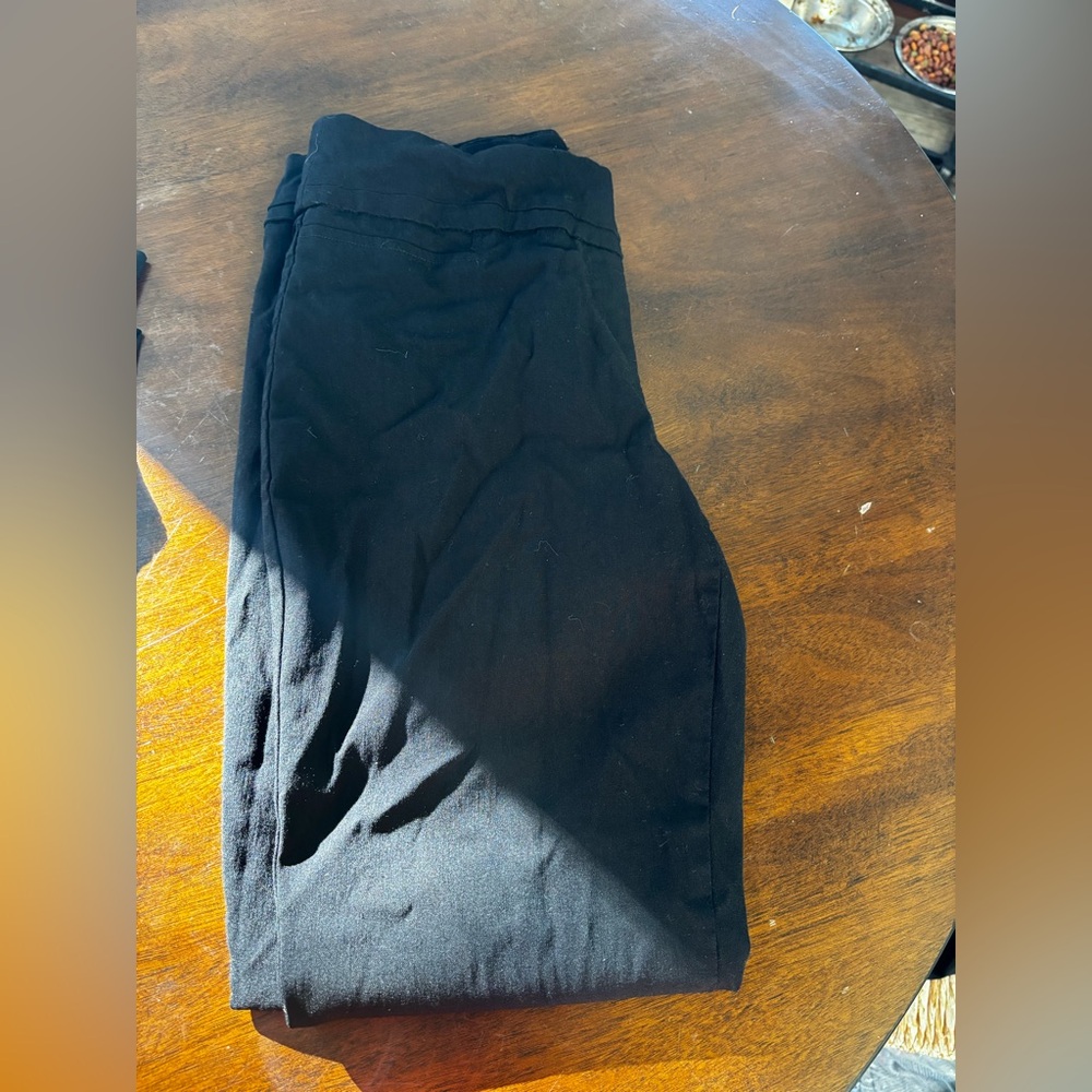 Black Ankle-Length Women's Pants